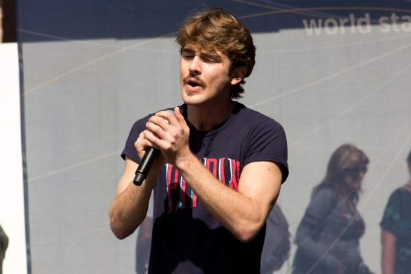 Photo Coverage: Casts of ANNIE, CINDERELLA, PIPPIN & More Perform at BROADWAY ON THE HUDSON Image