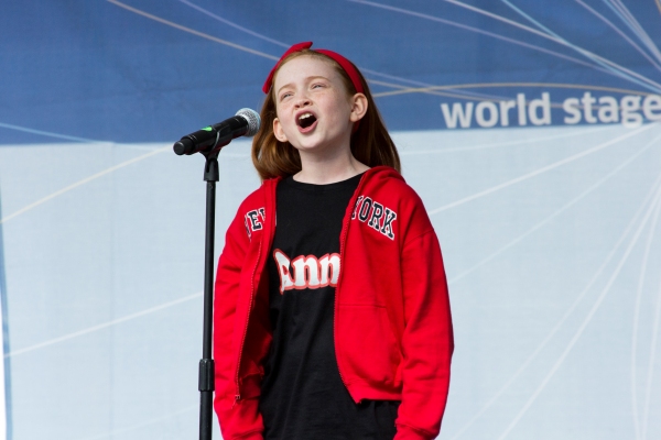 Photo Coverage: Casts of ANNIE, CINDERELLA, PIPPIN & More Perform at BROADWAY ON THE HUDSON Image