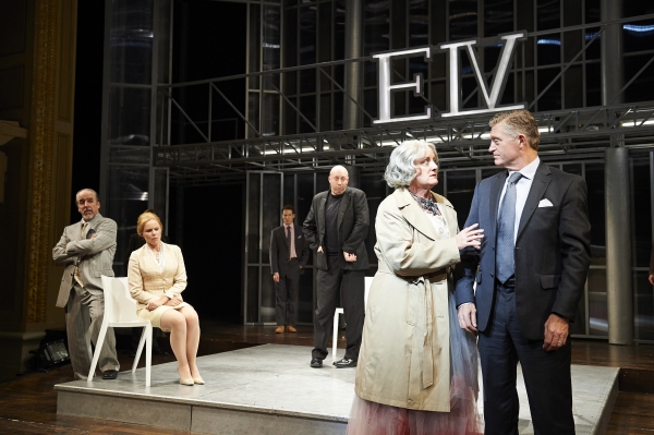 Photo Flash: First Look at Great Lakes Theater's RICHARD III, Starring Lynn Robert Berg Image