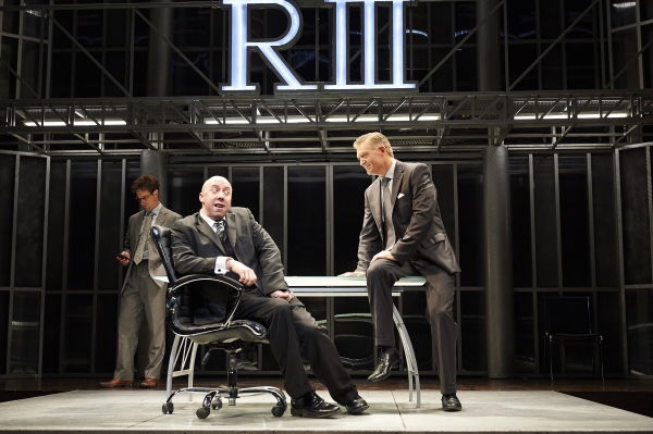 Photo Flash: First Look at Great Lakes Theater's RICHARD III, Starring Lynn Robert Berg Image