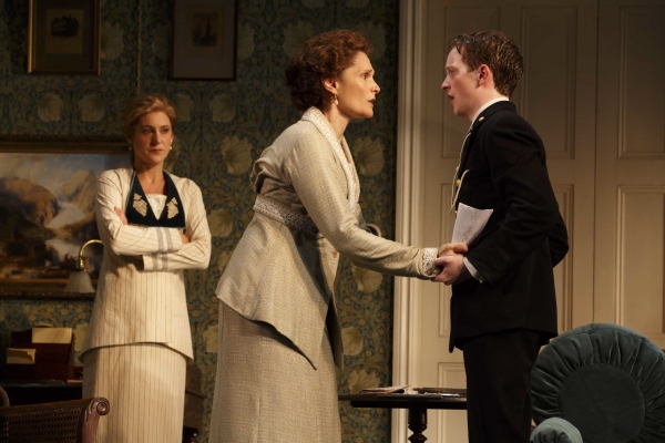 Photo Flash: First Look at Roger Rees, Charlotte Parry & More in Roundabout's THE WINSLOW BOY! Image