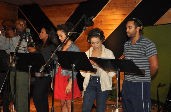 Exclusive Photo Coverage: MOTOWN Cast Decks the Halls for Carols for a Cure  Image