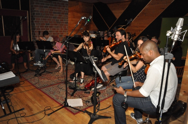 Exclusive Photo Coverage: MOTOWN Cast Decks the Halls for Carols for a Cure  Image