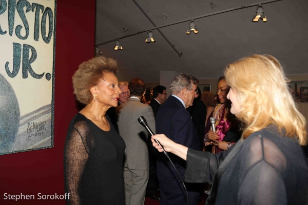 Leslie Uggams & Suzanne Bowling Photo