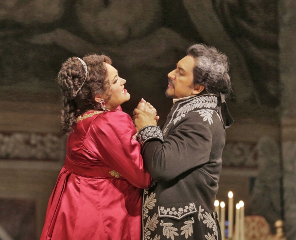 Kara Shay Thomson as Floria Tosca and Luis Ledesma as Baron Scarpia  Photo
