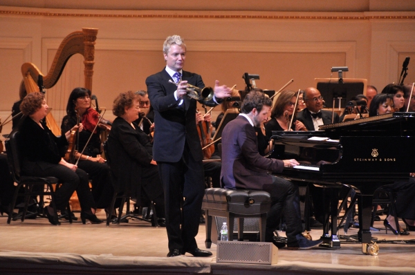 Photo Coverage: Chris Botti Plays Joins New York Pops for Season Opener Image