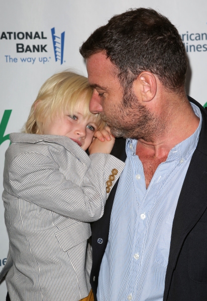 Photo Coverage: BIG FISH Opening Night Arrivals- Part 1! Image