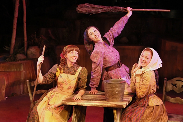 Photo Flash: First Look at Keith Rice, Michelle Barber and More in CDT's FIDDLER ON THE ROOF Image