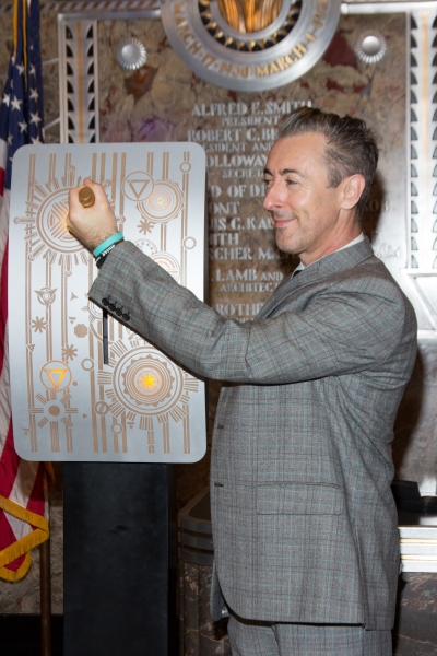 Photo Coverage: Alan Cumming Lights Up Empire State Building for MAKE BELIEVE ON BROADWAY Image