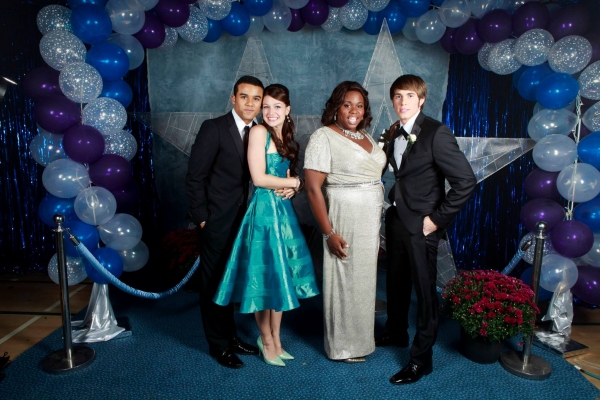 Photo Flash: GLEE Debuts Prom Photos from Last Week's Episode Image