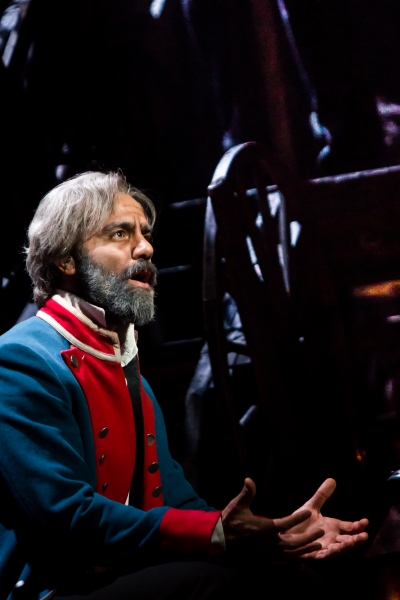 Photo Flash: LES MISERABLES Raises the Barricade in Toronto; First Look at Ramin Karimloo, Earl Carpenter & More on Stage! Image