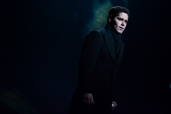 Photo Flash: LES MISERABLES Raises the Barricade in Toronto; First Look at Ramin Karimloo, Earl Carpenter & More on Stage! Image