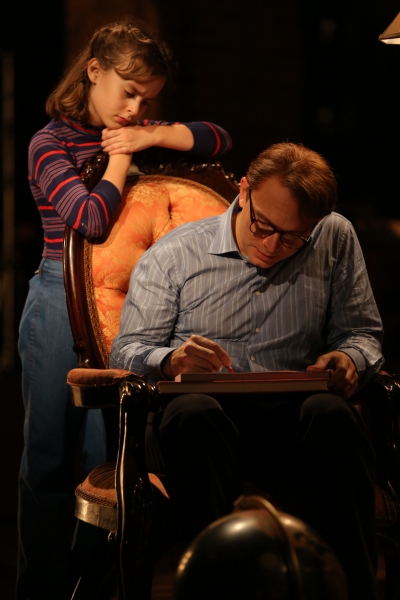 Photo Flash: First Look at Michael Cerveris, Judy Kuhn & More in Public Theater's FUN HOME Image