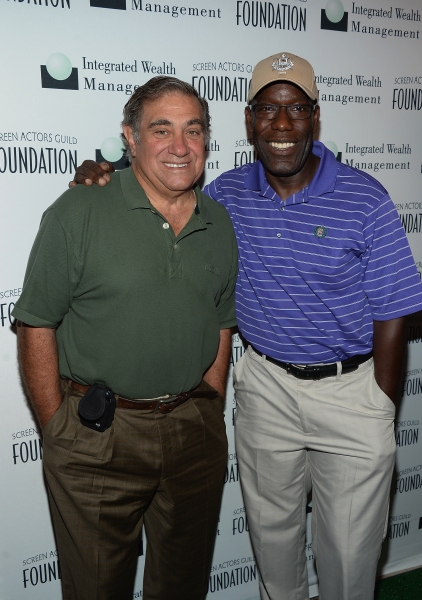 Photo Flash: Ron Perlman, Richard Kind and More Raise $130K at SAG Foundation's NY Golf Classic Image