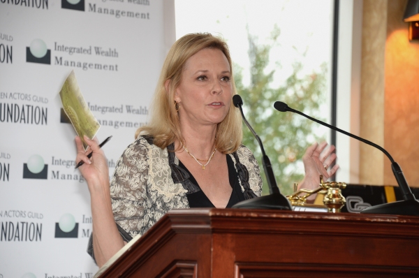 Photo Flash: Ron Perlman, Richard Kind and More Raise $130K at SAG Foundation's NY Golf Classic Image