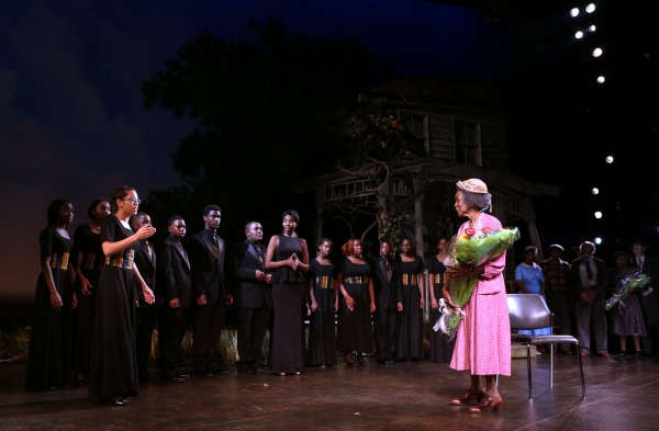 Photo Coverage: Cicely Tyson & THE TRIP TO BOUNTIFUL Cast Take Final Bow on Broadway Image