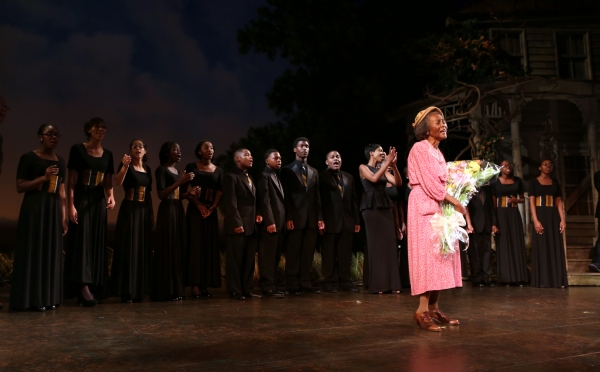 Photo Coverage: Cicely Tyson & THE TRIP TO BOUNTIFUL Cast Take Final Bow on Broadway Image