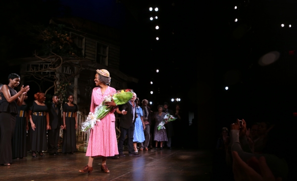 Photo Coverage: Cicely Tyson & THE TRIP TO BOUNTIFUL Cast Take Final Bow on Broadway Image