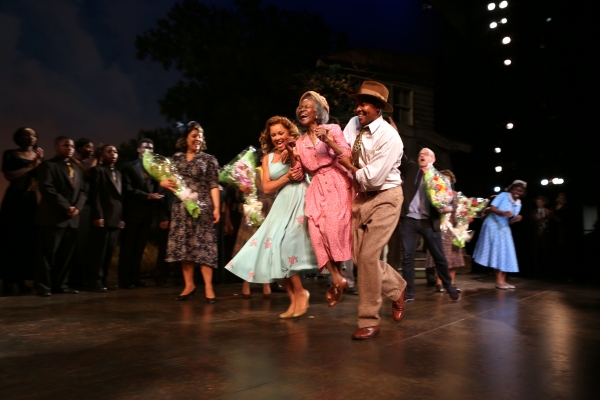 Photo Coverage: Cicely Tyson & THE TRIP TO BOUNTIFUL Cast Take Final Bow on Broadway Image
