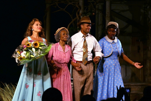 Photo Coverage: Cicely Tyson & THE TRIP TO BOUNTIFUL Cast Take Final Bow on Broadway Image