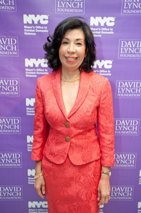 Photo Flash: Lena Dunham and More at David Lynch Foundation's 'Women. Meditation. Stress.' Event Image