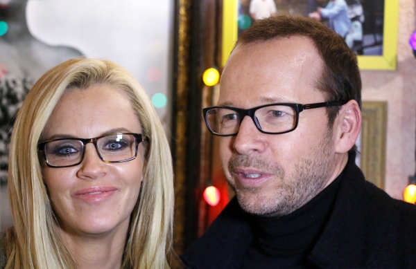 Jenny McCarthy and Donnie Wahlberg  Photo