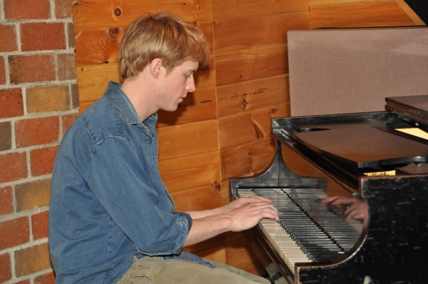 Exclusive Photo Coverage: PIPPIN's Matthew James Thomas and Rachel Bay Jones Sing Cherry Tree Carols for a Cure  Image