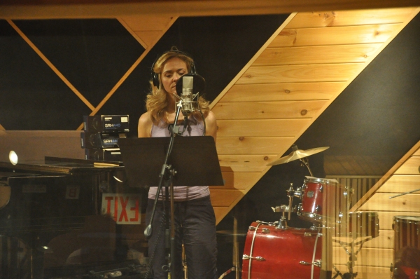 Exclusive Photo Coverage: PIPPIN's Matthew James Thomas and Rachel Bay Jones Sing Cherry Tree Carols for a Cure Image