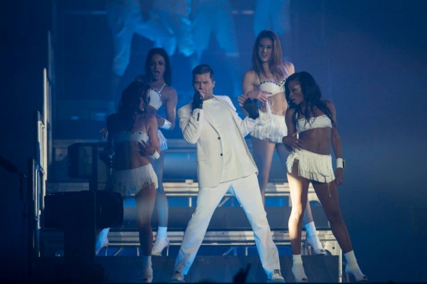 Photo Flash: Ricky Martin Rocks Adelaide; Performance Shots! Image