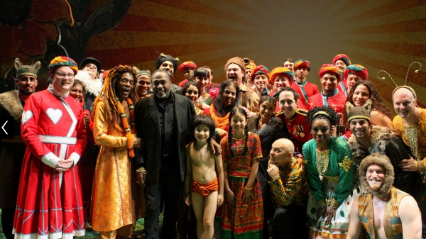 Ben Vereen onstage wtih the cast of the Huntington Theatre Company''s THE JUNGLE BOOK Photo
