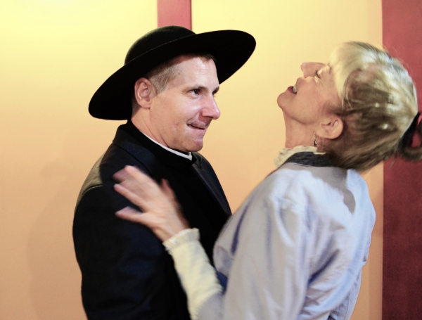 Photo Flash: Maryland Ensemble Theatre's THE IMPORTANCE OF BEING EARNEST, Begin. 10/18 Image