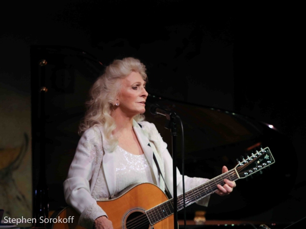 Photo Coverage: Judy Collins Returns to Cafe Carlyle Image