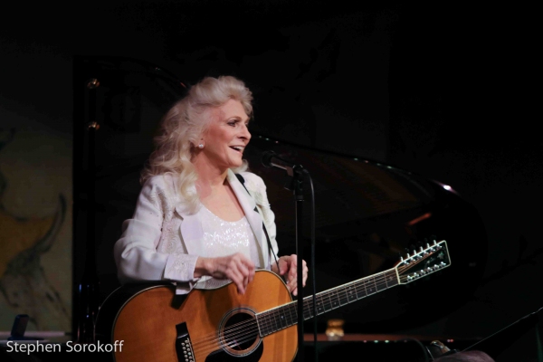 Photo Coverage: Judy Collins Returns to Cafe Carlyle Image