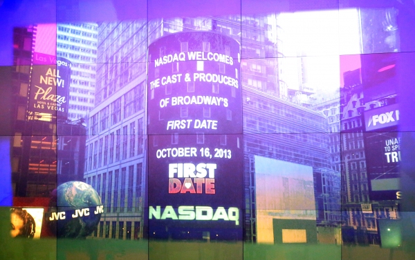 Photo Coverage: FIRST DATE's Krysta Rodriquez and Zachary Levi Ring the NASDAQ Closing Bell 