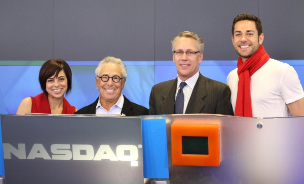 Photo Coverage: FIRST DATE's Krysta Rodriquez and Zachary Levi Ring the NASDAQ Closing Bell 