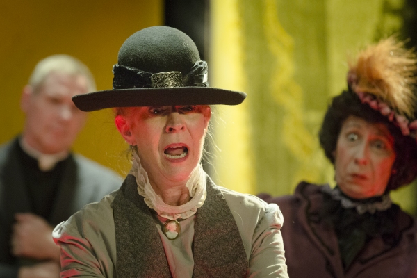 Photo Flash: First Look at MET's THE IMPORTANCE OF BEING EARNEST, Opening Tonight Image