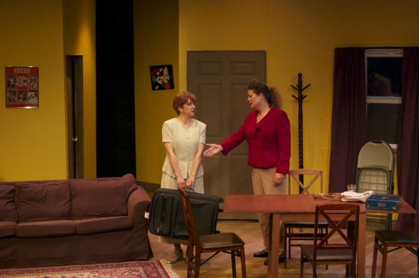 Photo Flash: THE ODD COUPLE (FEMALE VERSION) Opens Tonight at Greenhouse Theater Center 