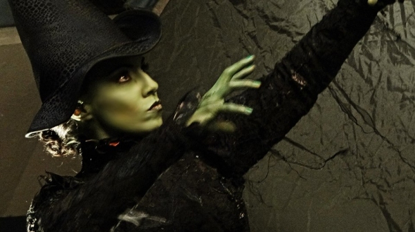 Photo Flash: First Look at WICKED Mexico Image