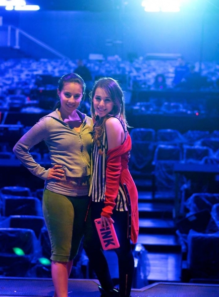 Danna Paola y Ana Cecilia en el Teatro Telcel Photo