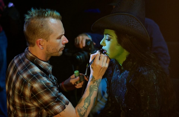 Photo Flash: First Look at WICKED Mexico Image