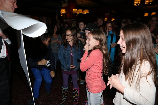 Photo Coverage: MATILDA's Leading Ladies Get Surprise Portrait at Sardi's Image