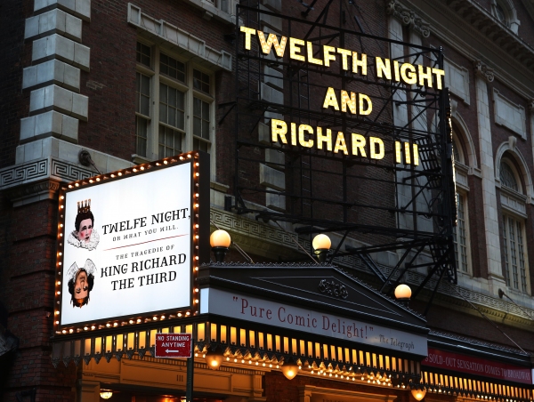 Theatre Marquee: ''Twelfth Night and Richard III'' starring Mark Rylance  Photo