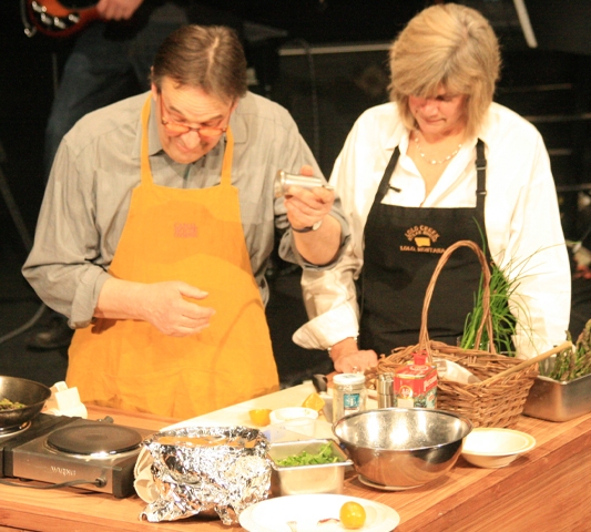 The KNB show on the WICA Main Stage, guest Peter Miller and host Sue Frause. Photo