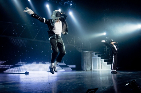 Photo Flash: THRILLER LIVE Celebrates 2,000th Performance in West End  Image