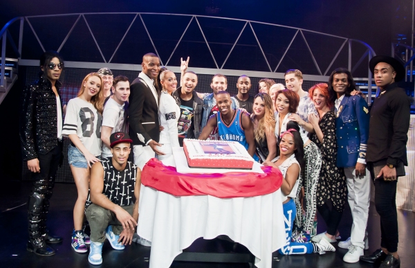 Photo Flash: THRILLER LIVE Celebrates 2,000th Performance in West End  Image