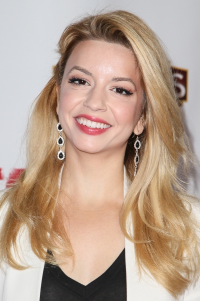 Masiela Lusha Photo