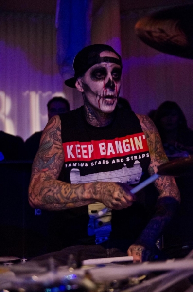 Photo Flash: Recap: Travis Barker and Mix Master Mike put on Spine-Tingling Mash-Up Set at PURE Nightclub - Saturday, Oct. 26 