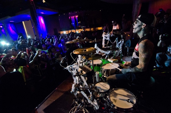 Photo Flash: Recap: Travis Barker and Mix Master Mike put on Spine-Tingling Mash-Up Set at PURE Nightclub - Saturday, Oct. 26 