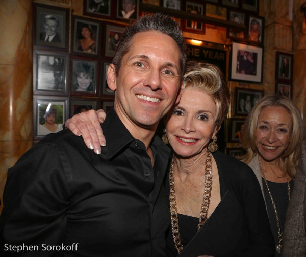 Photo Coverage: Neil Sedaka Attends Friars Tribute Show Image
