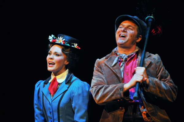 Photo Flash: First Look at Summer Naomi Smart & More in Marriott Theatre's MARY POPPINS Image